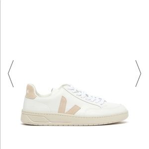 Veja v12 leather white sable trainers